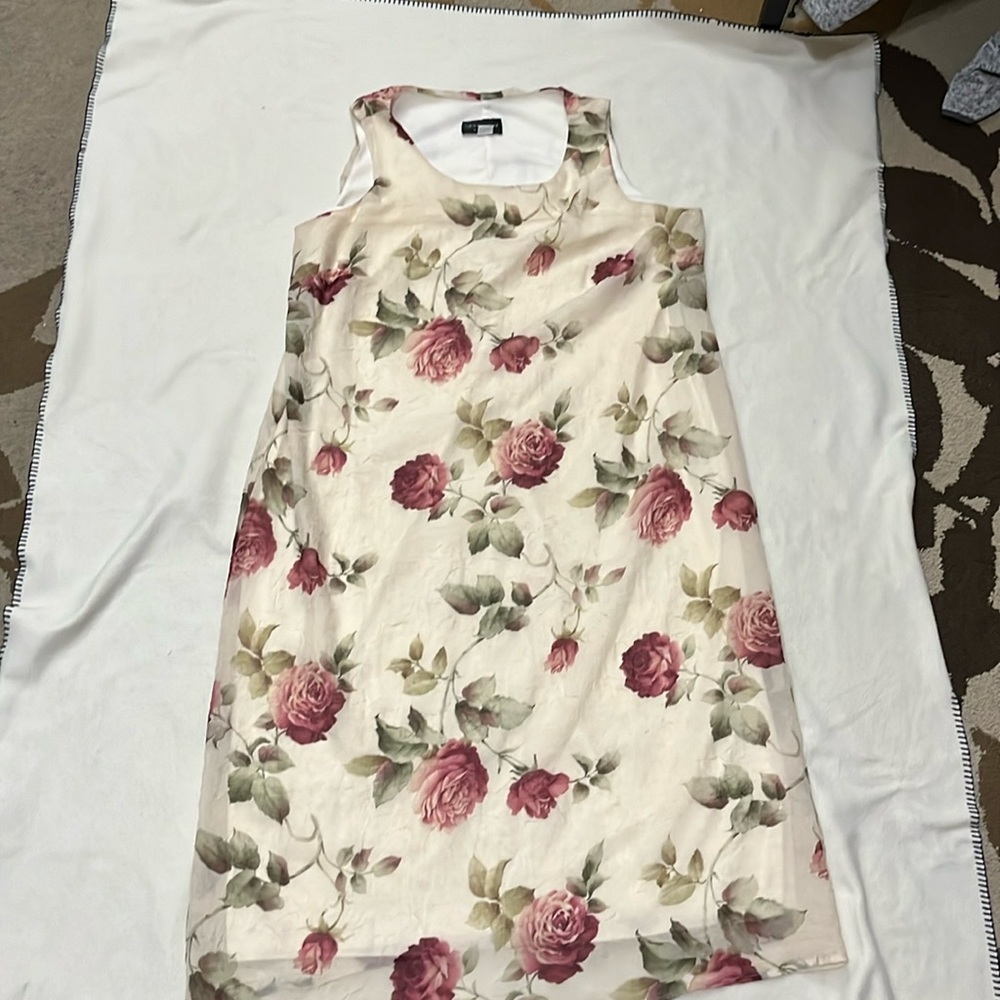 Floral Maxi Dress in Cream and Pink - Picture 9 of 12